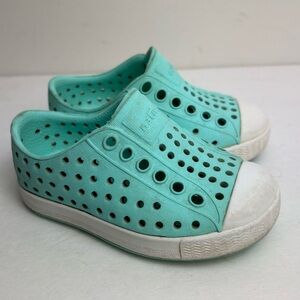 Teal Toddler Native shoes size 4